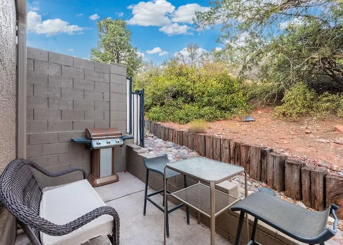 2br Escape With Workspace And Pool Access Holiday home