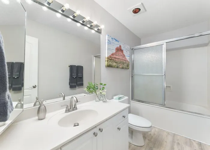 2br Escape With Workspace And Pool Access Holiday home